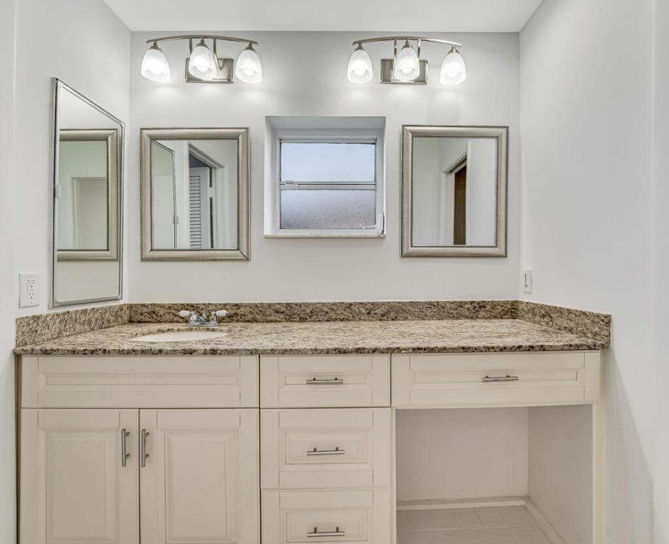 FOUNTAINS OF PALM BEACH CONDO 8 - Residential