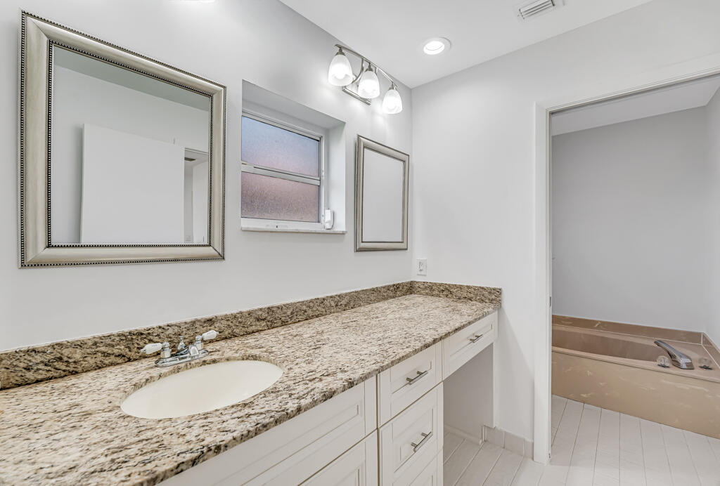 FOUNTAINS OF PALM BEACH CONDO 8 - Residential