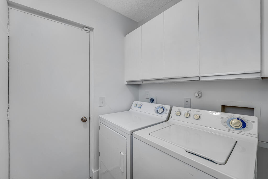 FOUNTAINS OF PALM BEACH CONDO 8 - Residential