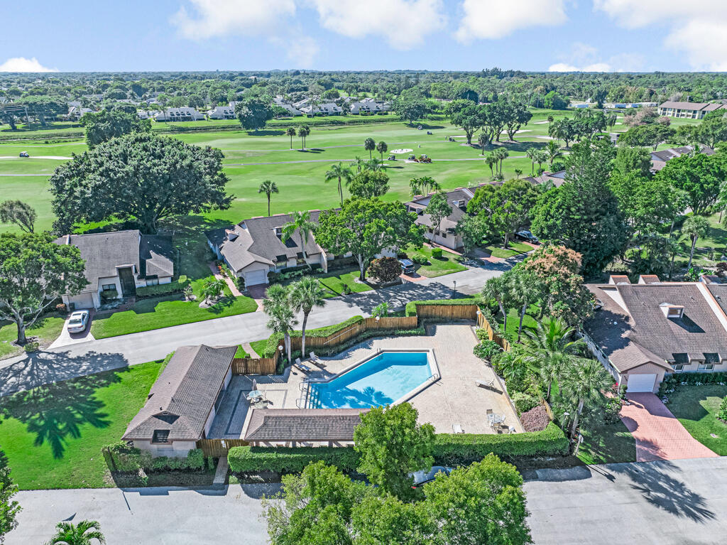 FOUNTAINS OF PALM BEACH CONDO 8 - Residential