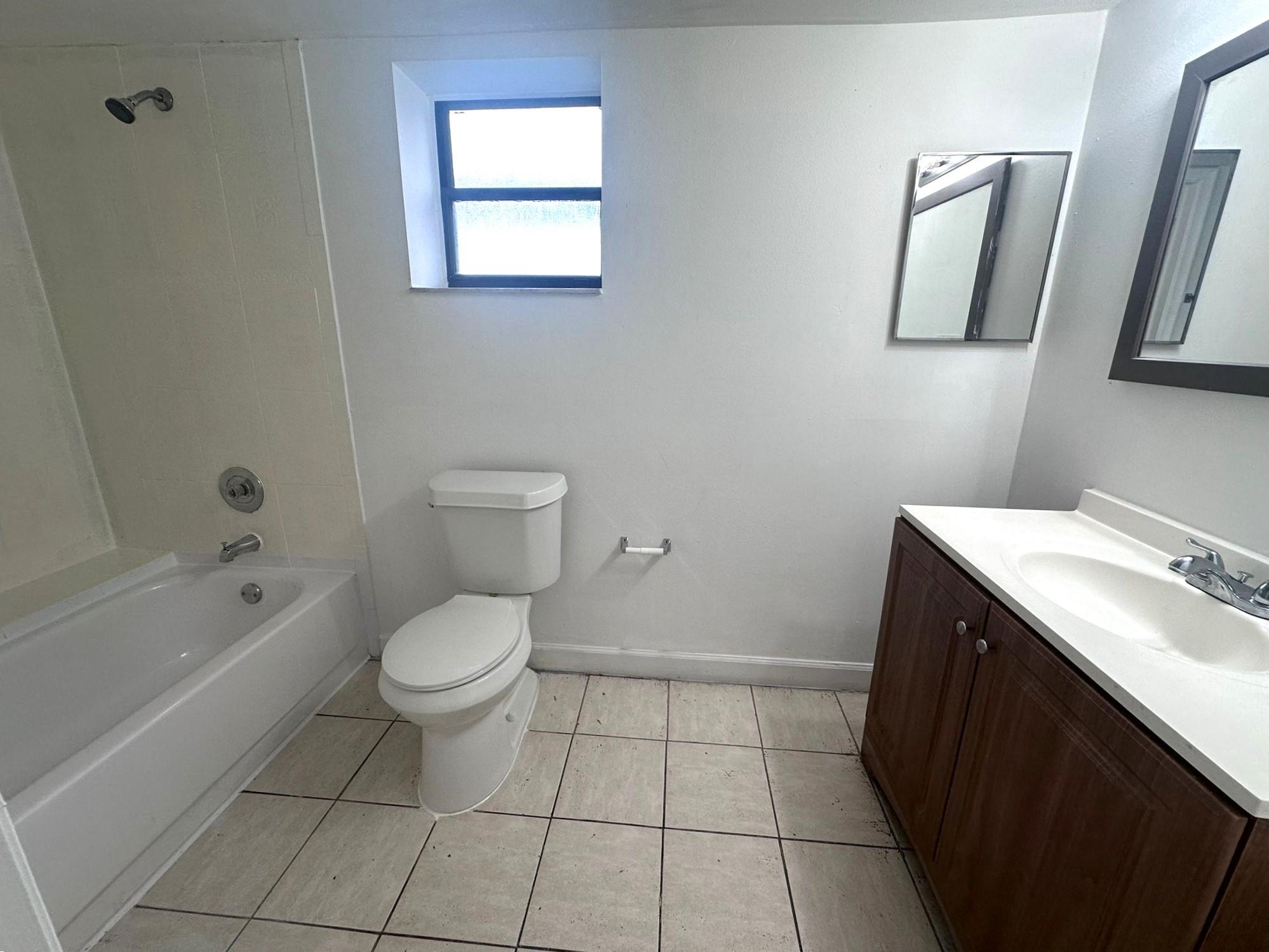 Presidential Golfview Con - Residential Lease