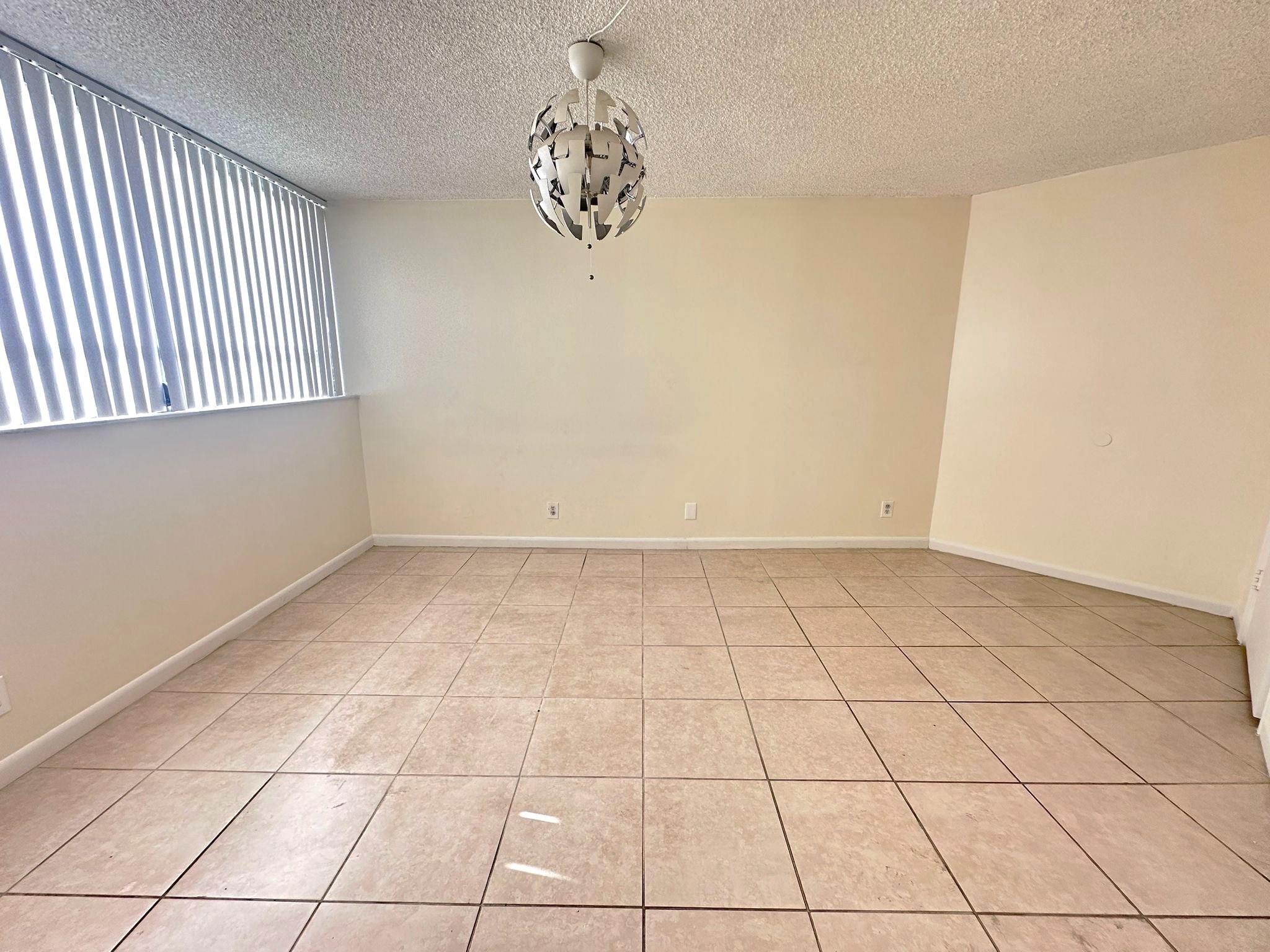 Presidential Golfview Con - Residential Lease