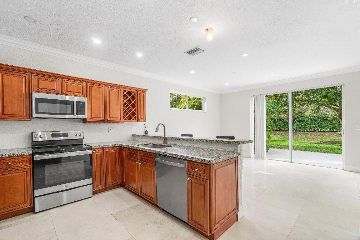 PARKSIDE ESTATES - Residential