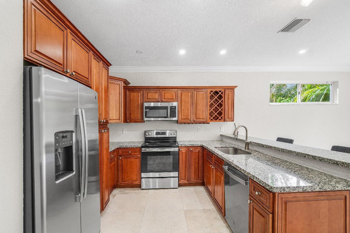 PARKSIDE ESTATES - Residential