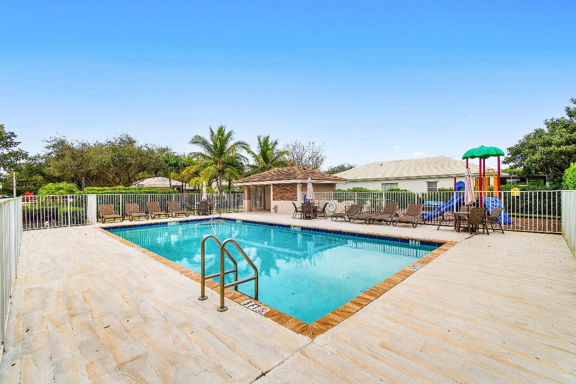 PARKSIDE ESTATES - Residential