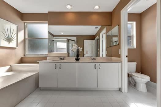 Regency Lakes At Coconut - Residential Lease