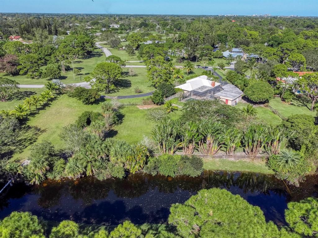 Photo of 8082 Nashua Drive, Palm Beach Gardens, FL 33418 (MLS # R10856152)