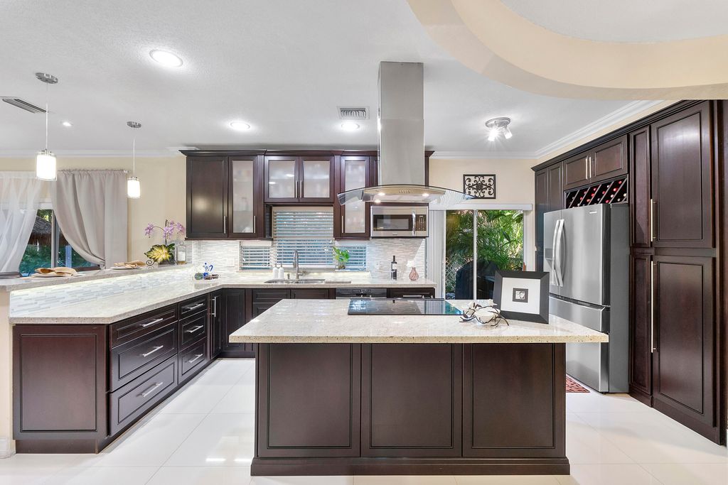 Photo of 11377 Lakeview Drive #69-u, Coral Springs, FL 33071 (MLS # B26019145)