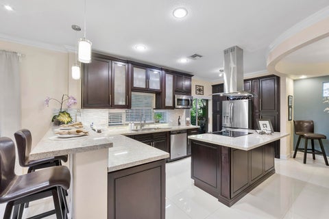 Tiny photo for 11377 Lakeview Drive, Coral Springs, FL 33071 (MLS # B26019145)