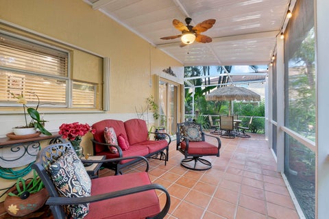 Tiny photo for 11377 Lakeview Drive, Coral Springs, FL 33071 (MLS # B26019145)