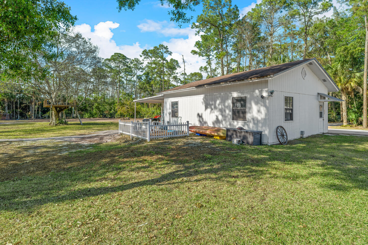 LOXAHATCHEE GROVES - Residential