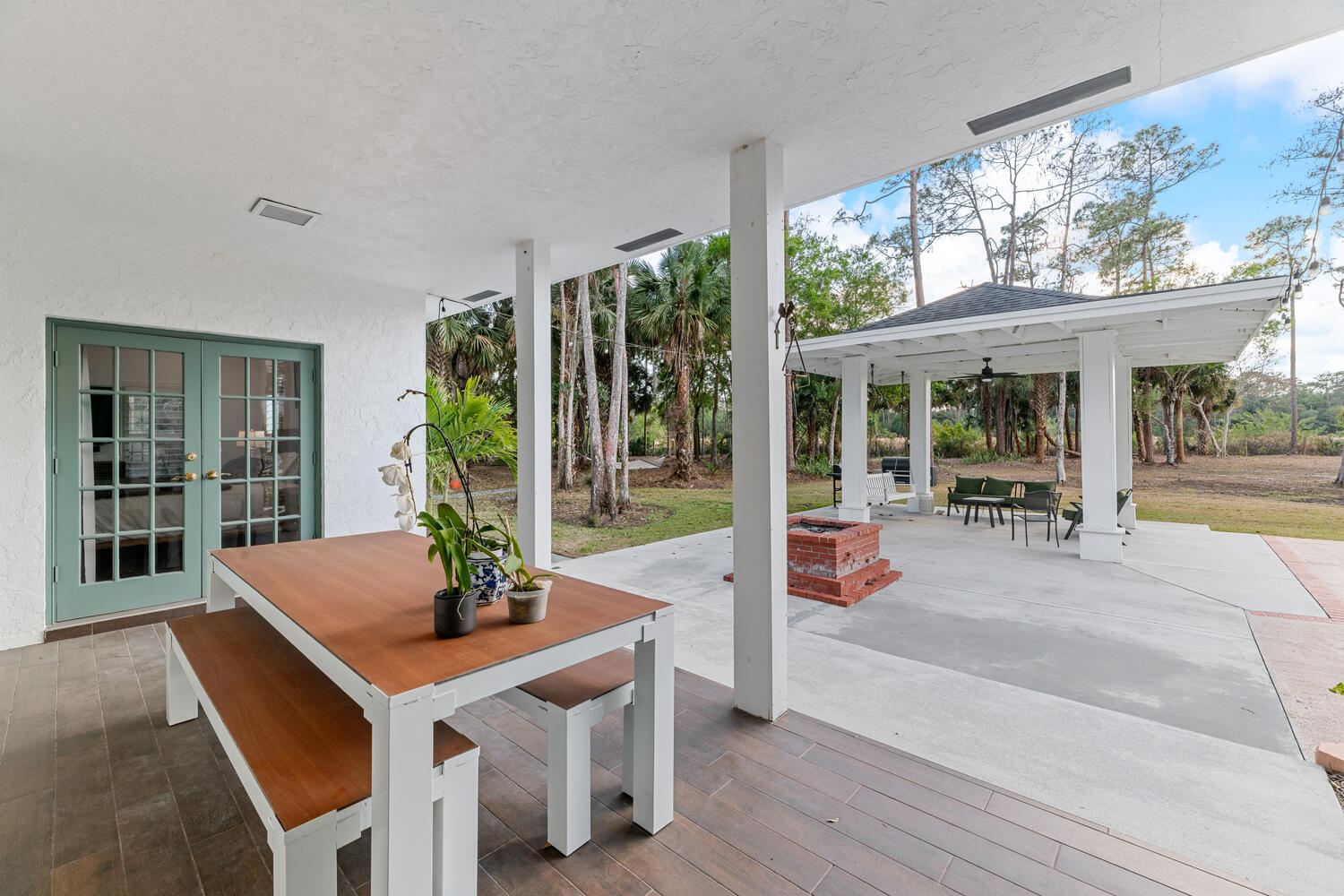 LOXAHATCHEE GROVES - Residential