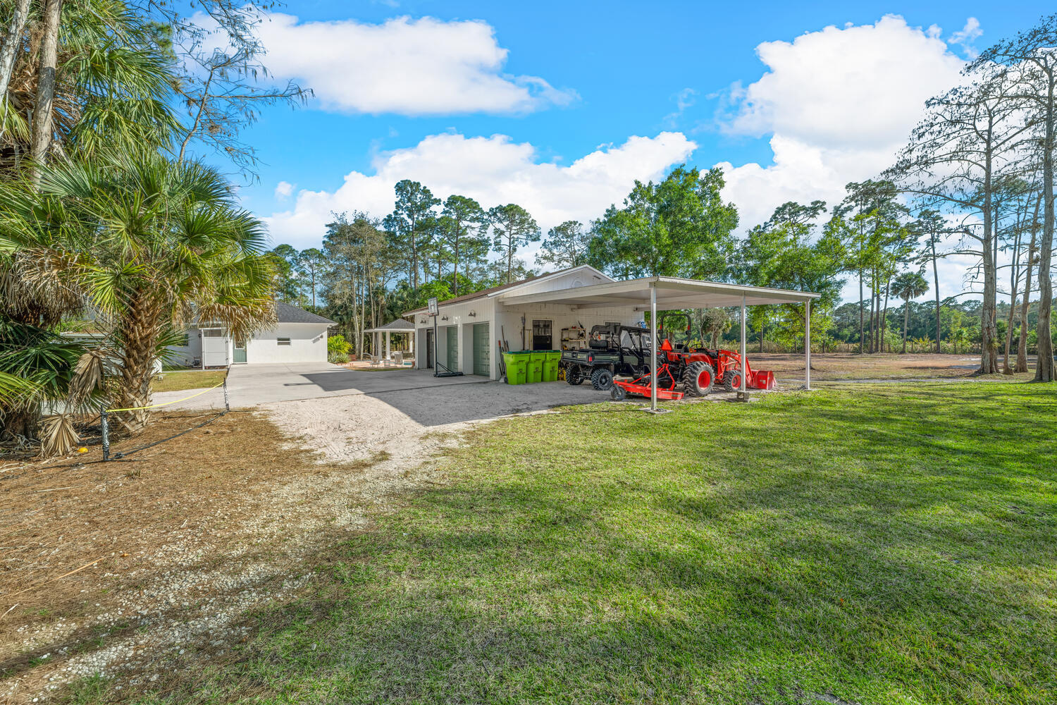 LOXAHATCHEE GROVES - Residential