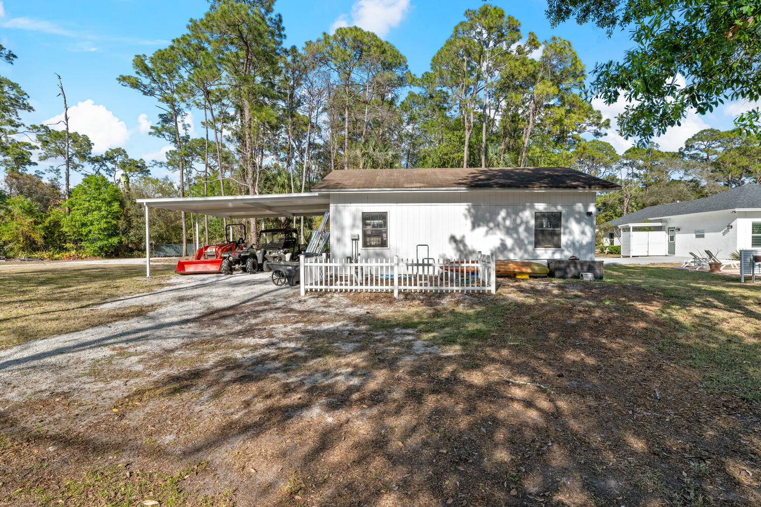 LOXAHATCHEE GROVES - Residential