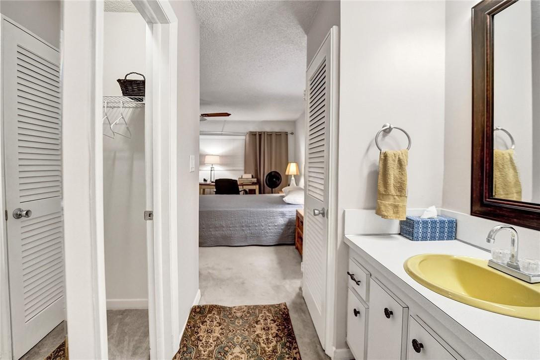 HAMPTON GARDENS - Residential