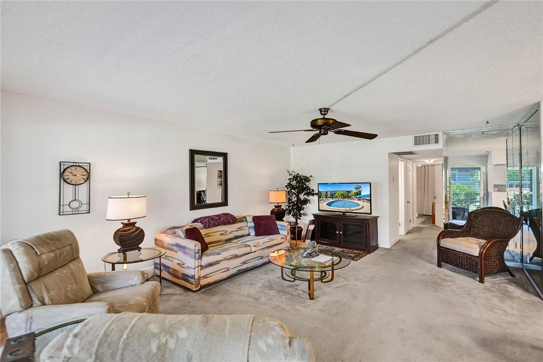 HAMPTON GARDENS - Residential