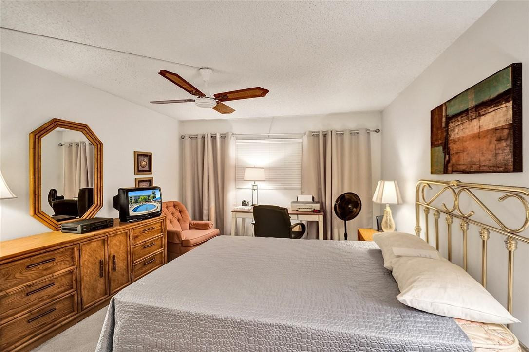 HAMPTON GARDENS - Residential