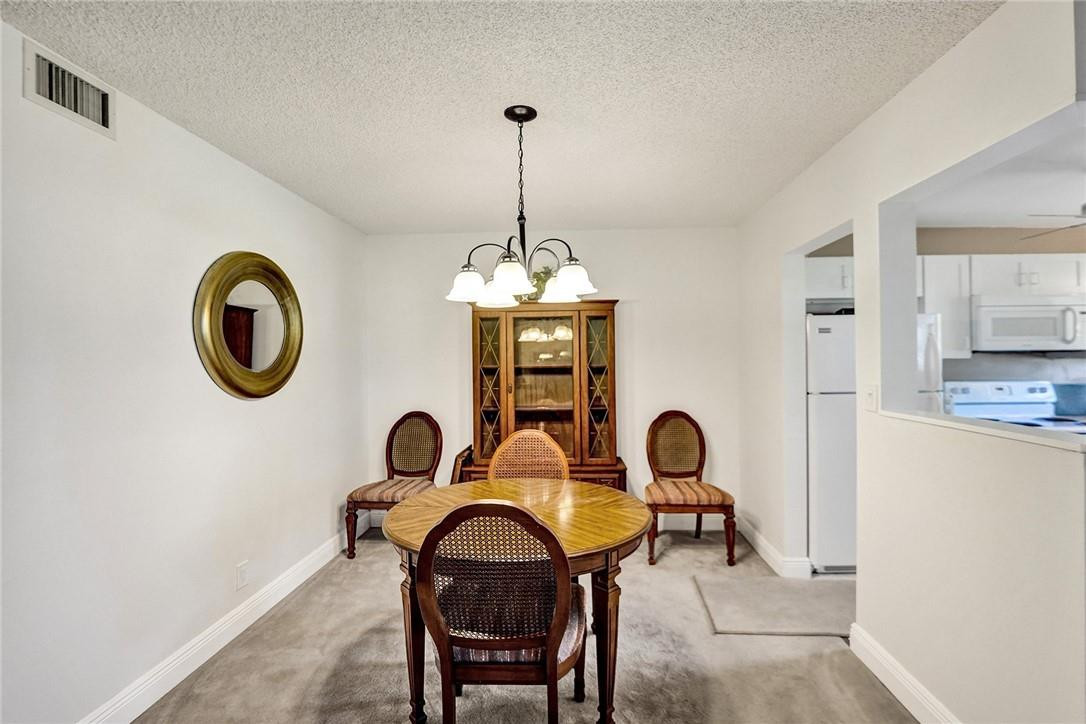 HAMPTON GARDENS - Residential