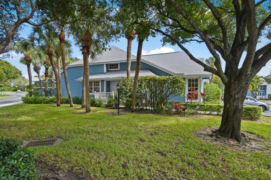 Photo of 728 Ocean Dunes Circle, Jupiter, FL 33477 (MLS # R10837733)