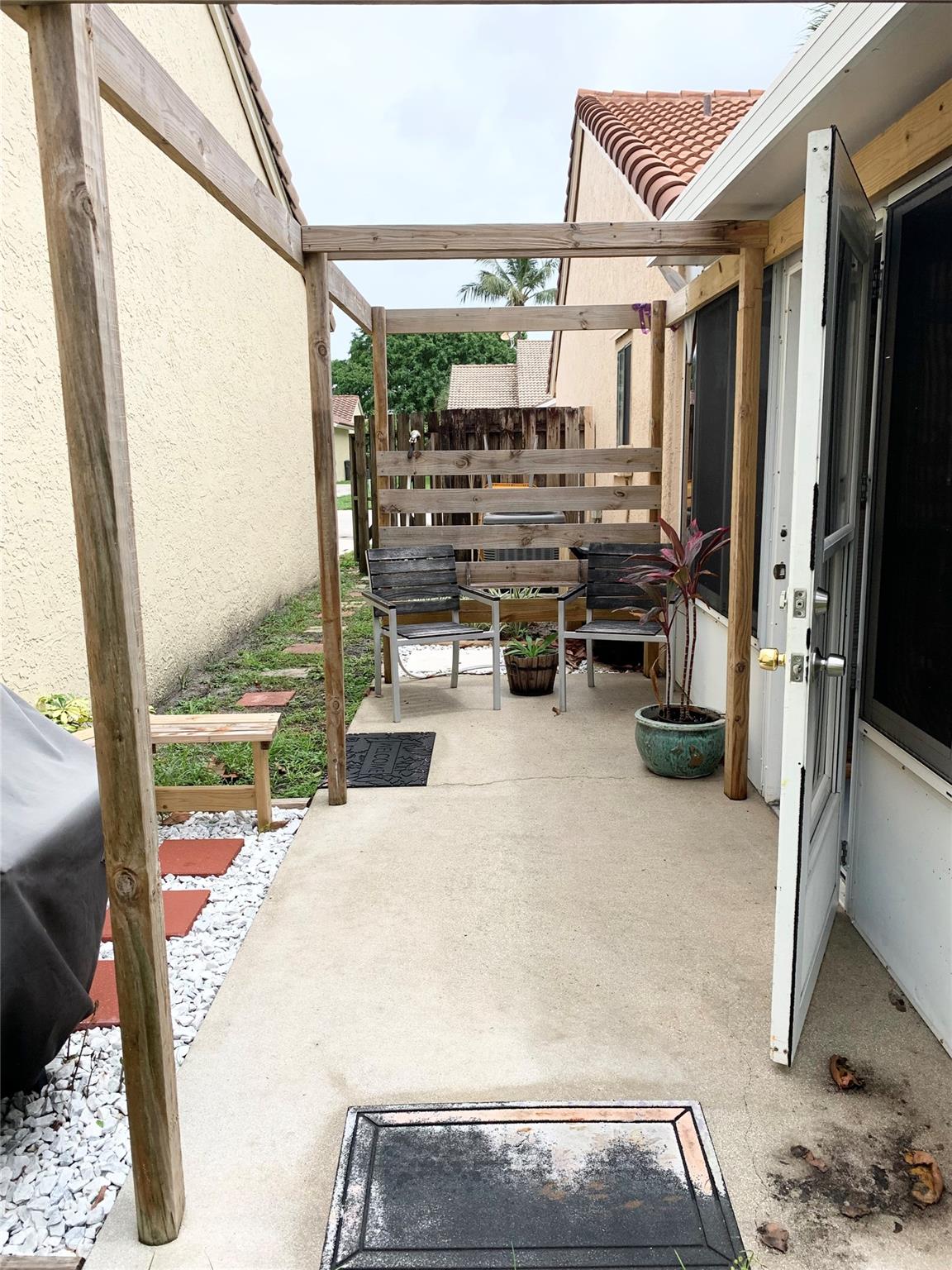 Briarridge 01 - Residential Lease