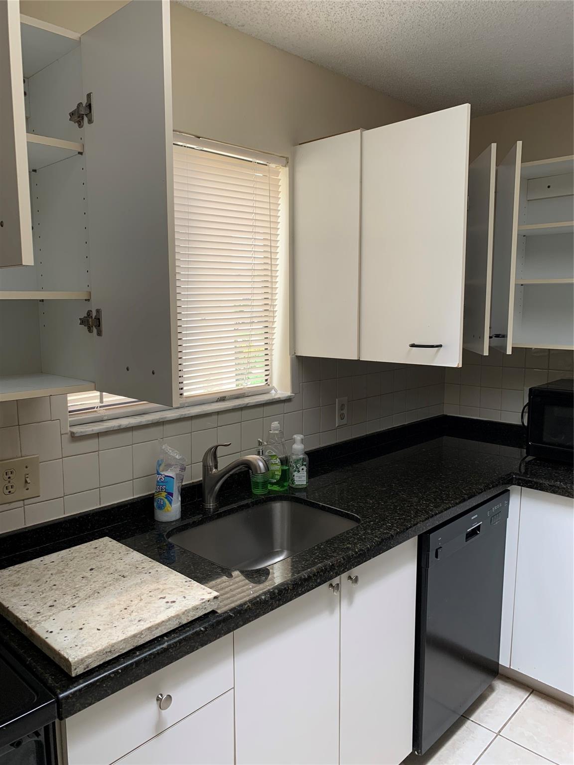 Briarridge 01 - Residential Lease