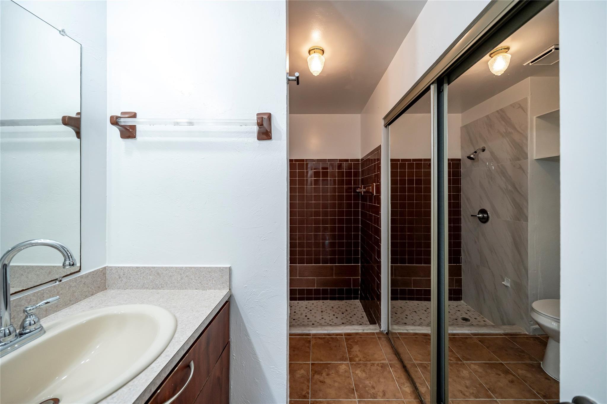 Woodscape Twnhms Condo - Residential Lease