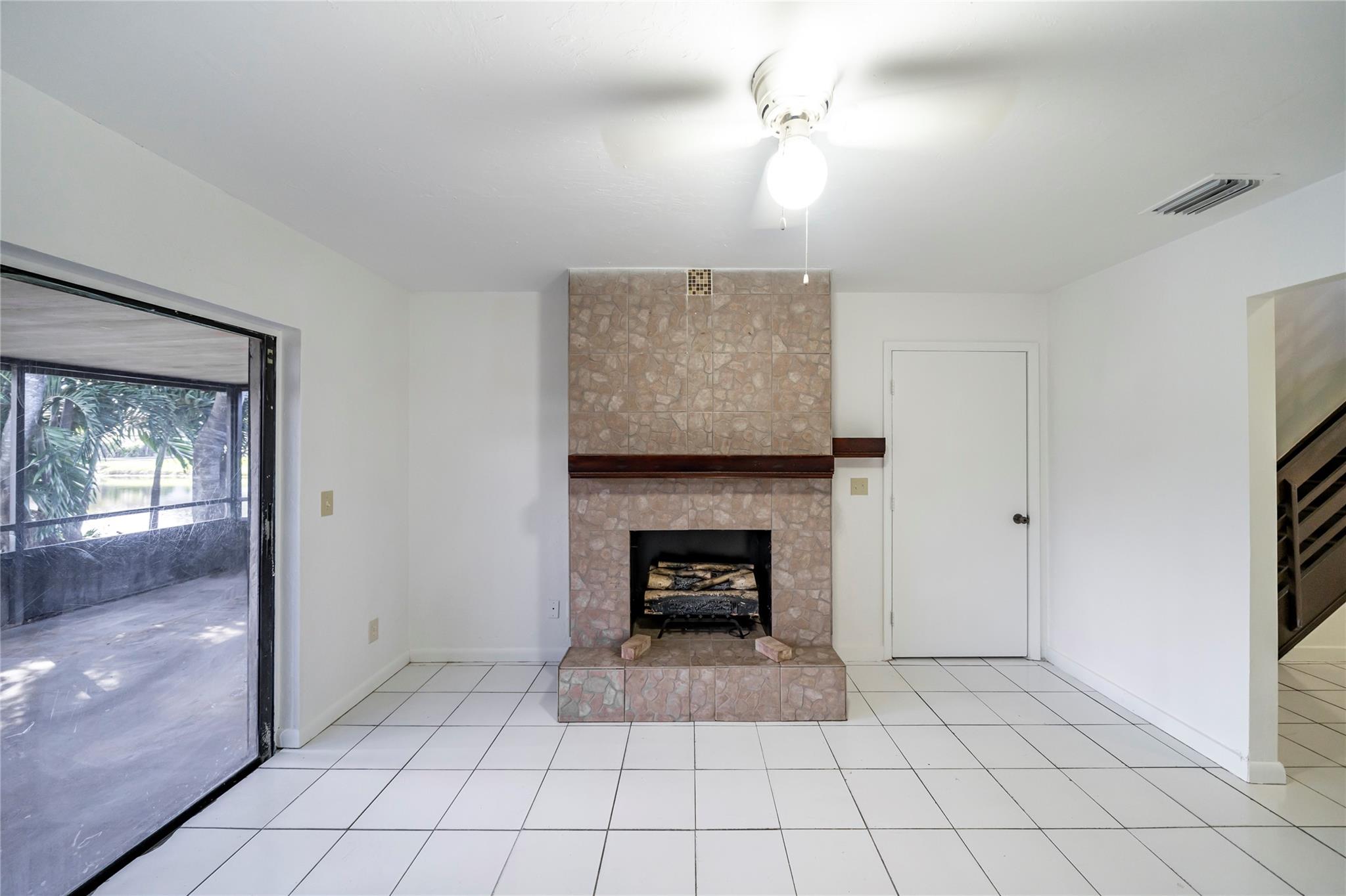 Woodscape Twnhms Condo - Residential Lease