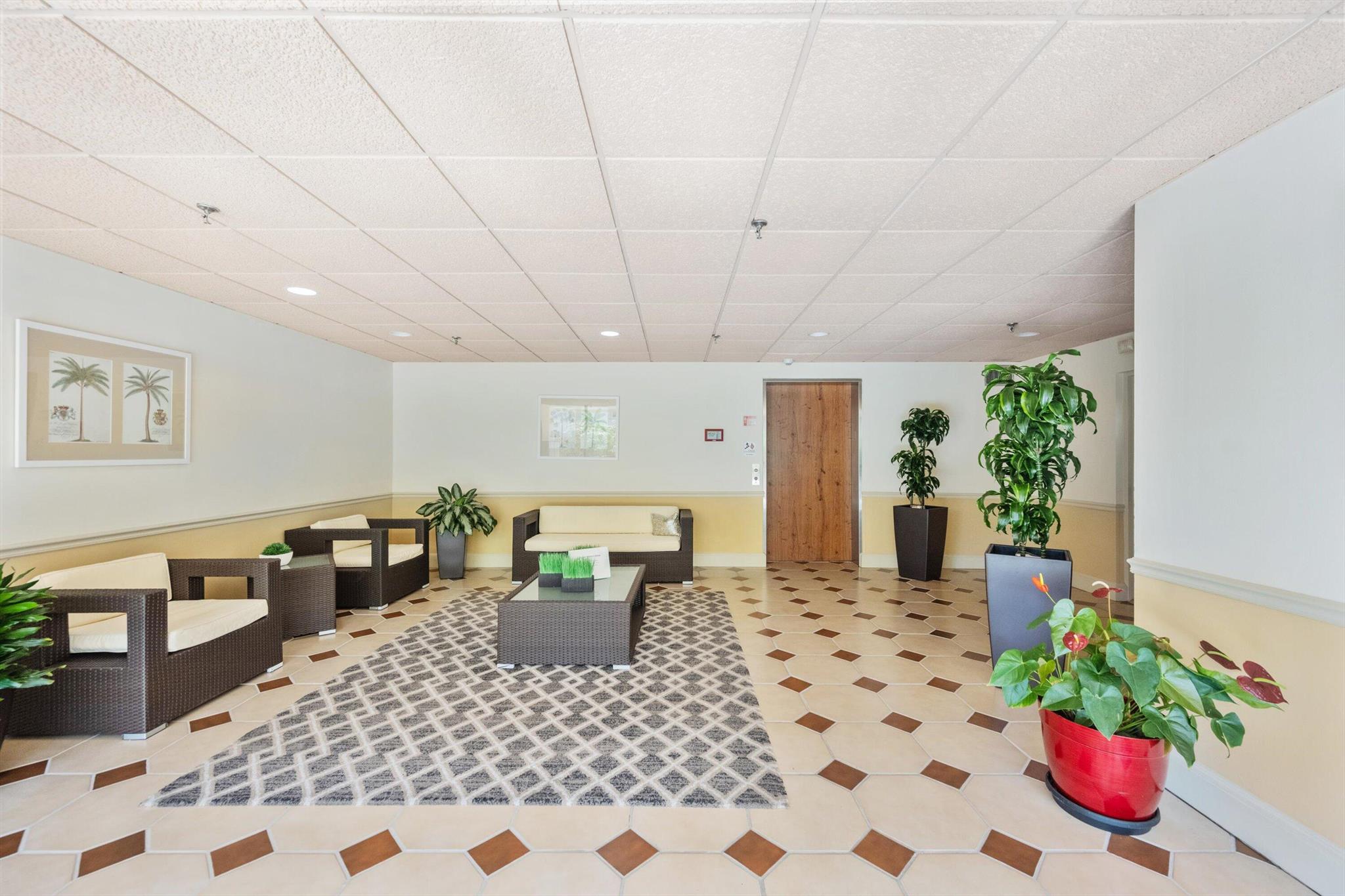 10000 Bay Harbor Terrace 404-A, Bay Harbor Islands, FL, 33154/$275,000 1 10000 Bay Harbor Terrace 404-A