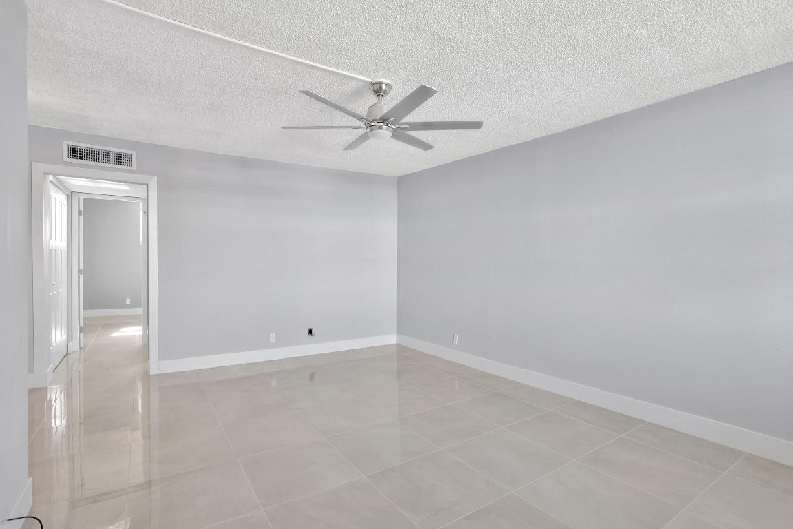 2400 NE 10th Street 506