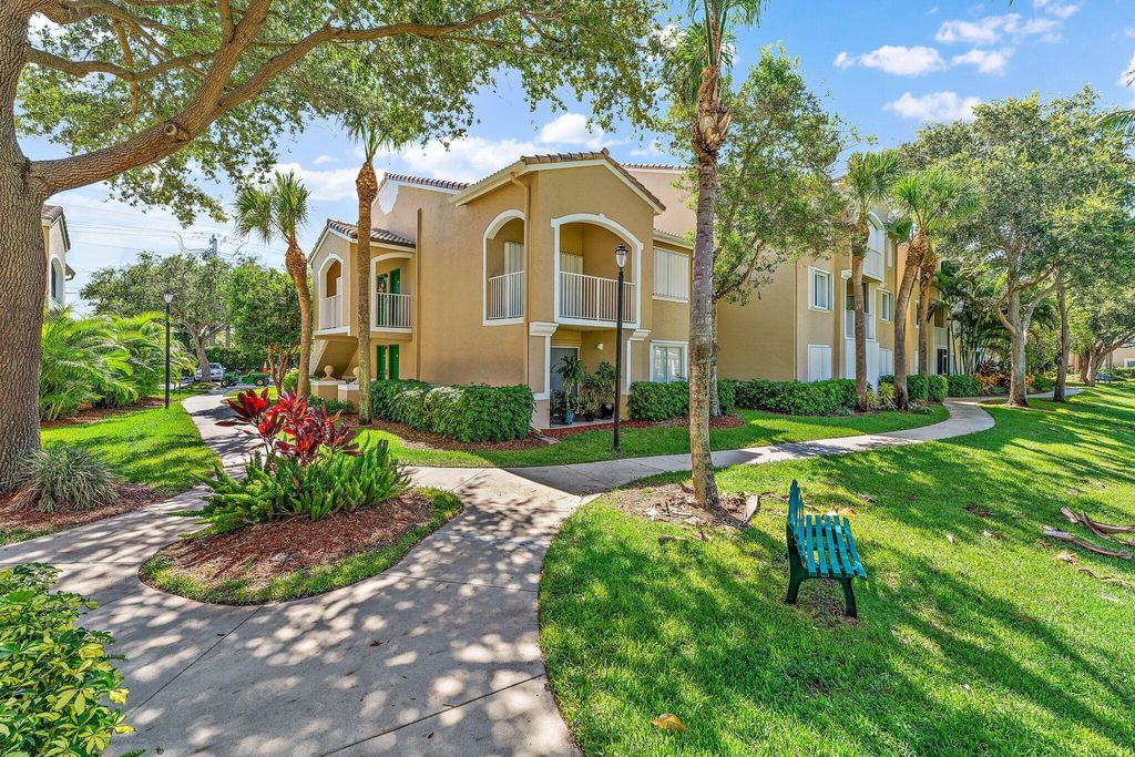 Photo of 272 Village Boulevard Blvd #7211, Tequesta, FL 33469 (MLS # R10811857)