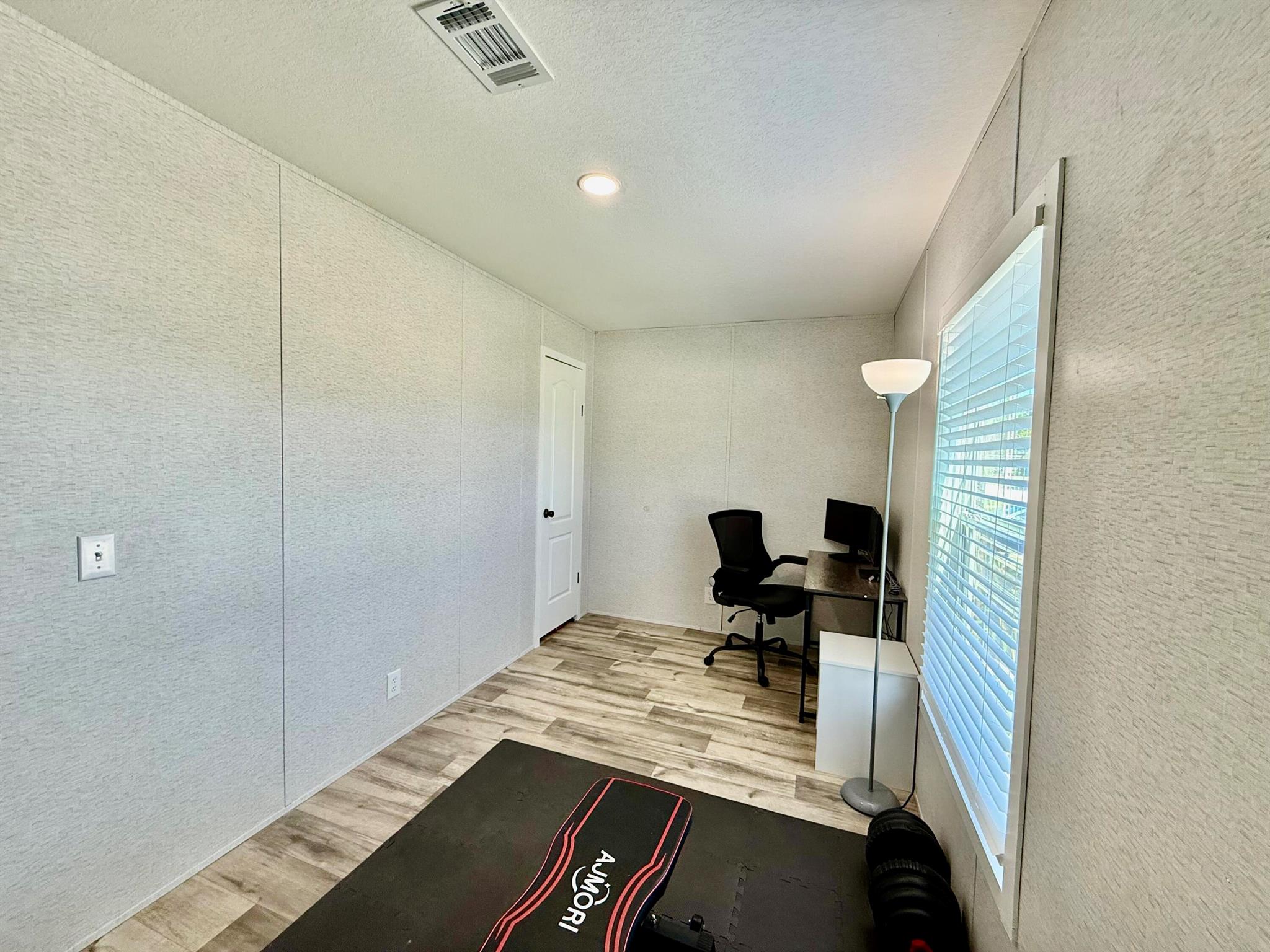 RIDGEWAY - Residential Lease