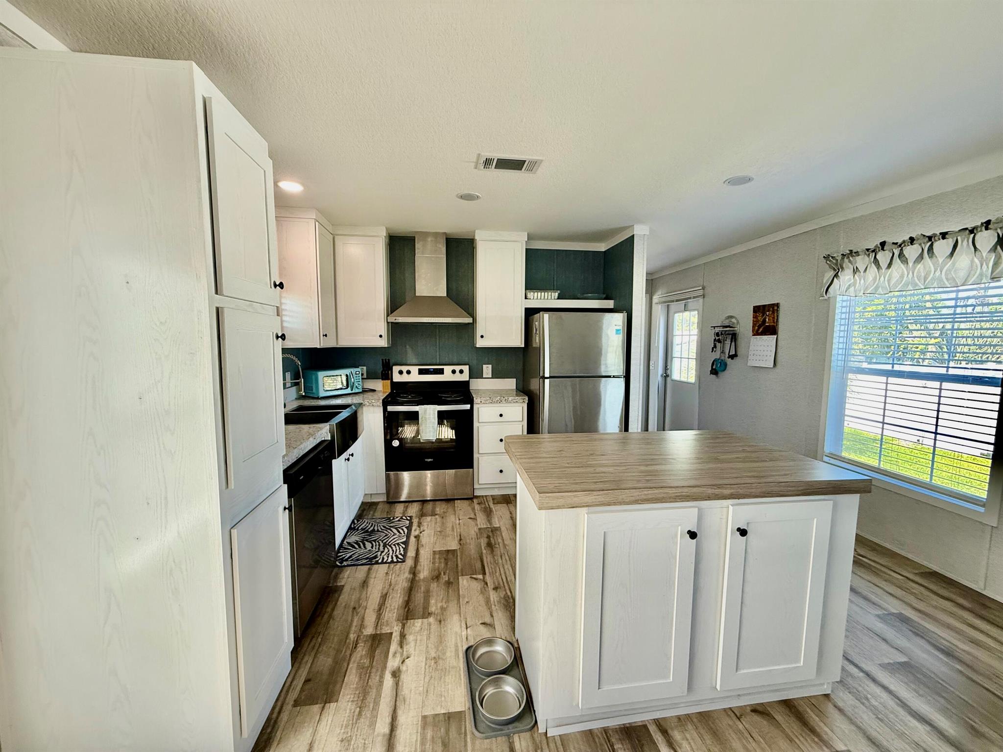 RIDGEWAY - Residential Lease