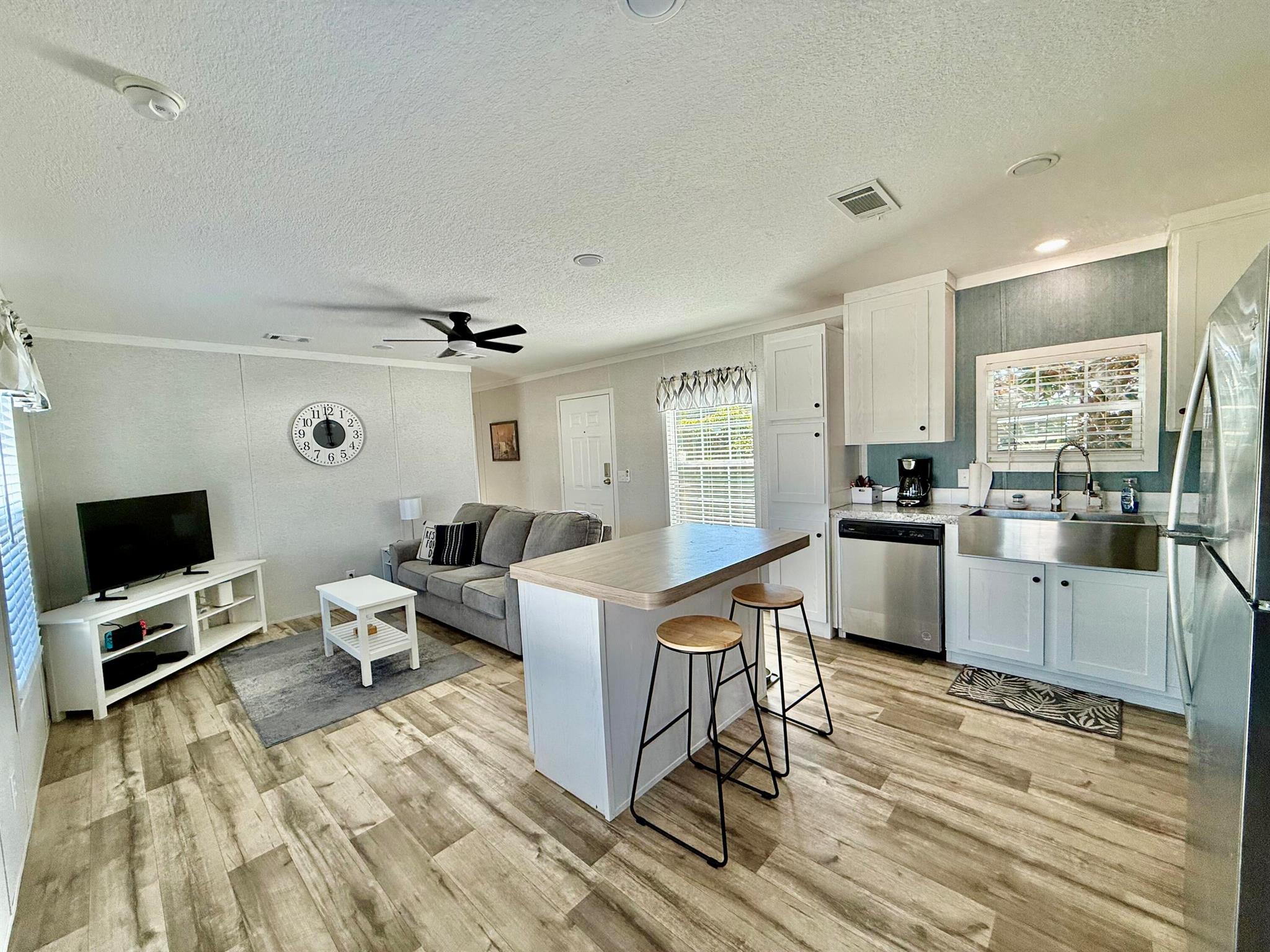 RIDGEWAY - Residential Lease