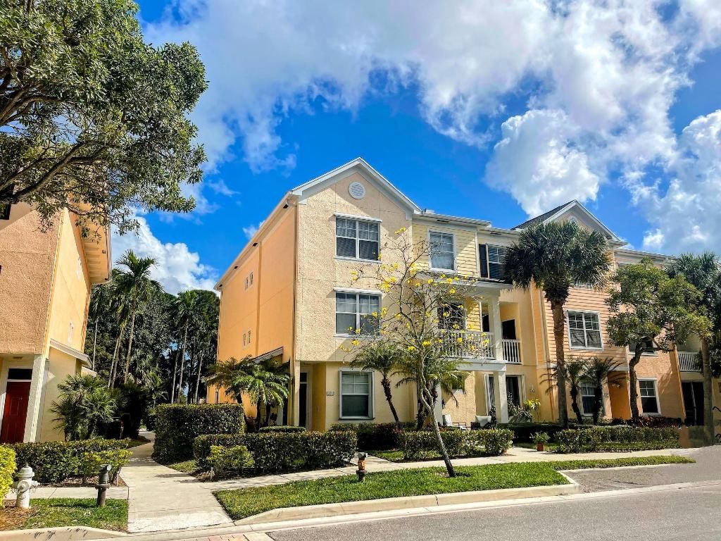 Photo of 255 Murcia Drive #201, Jupiter, FL 33458 (MLS # R10956503)