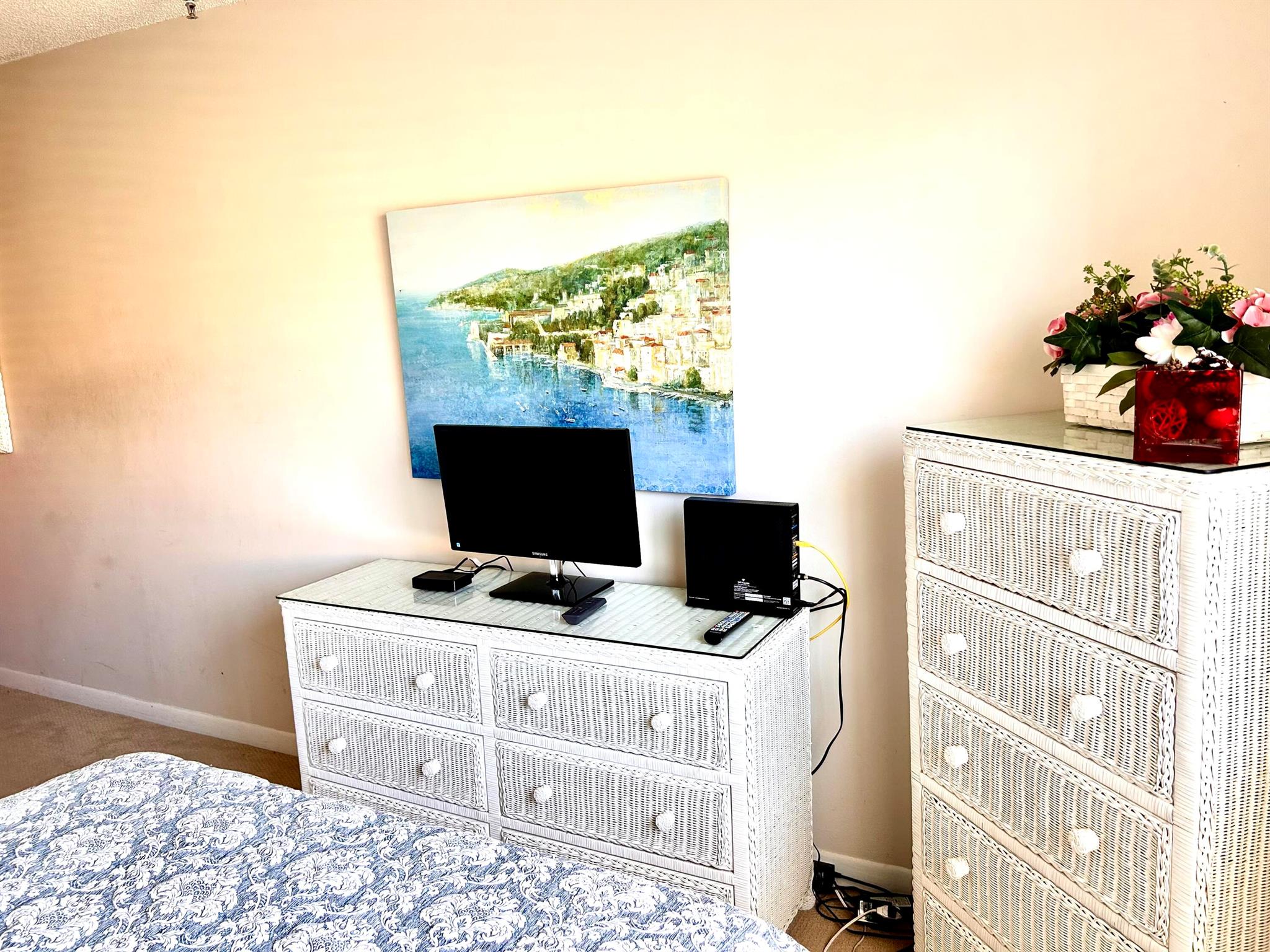 YACHT CLUB ON THE INTRACO - Residential Lease