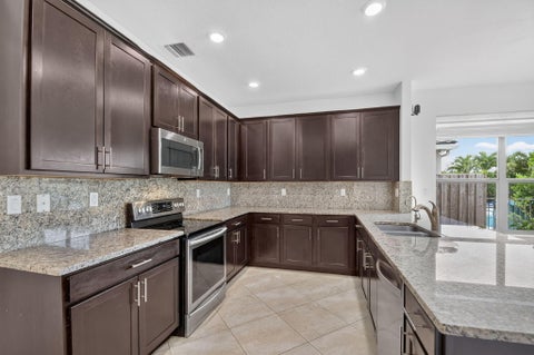 Tiny photo for 8872 Sandy Creek Way, Lake Worth, FL 33467 (MLS # B26083904)