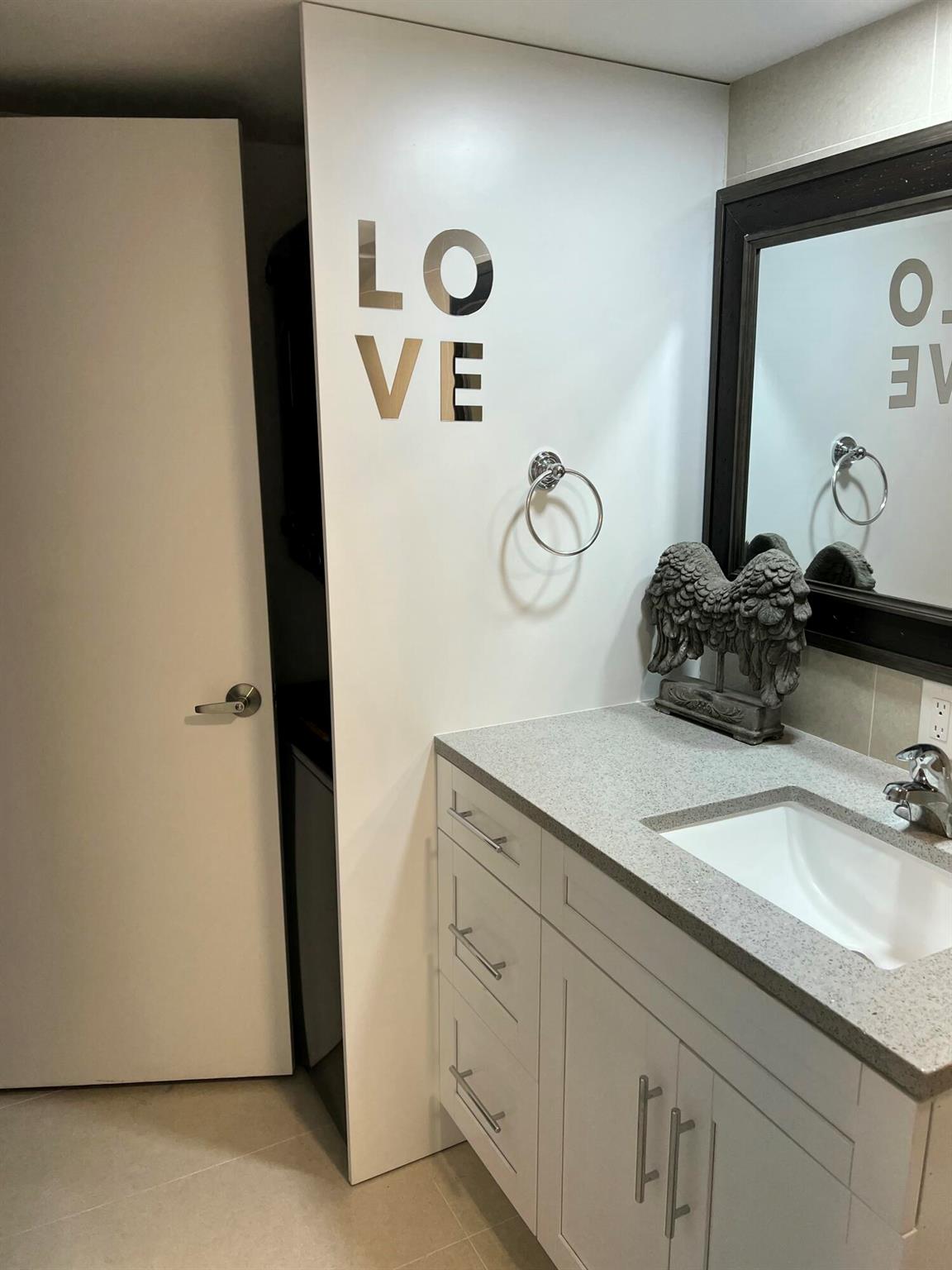 SHERWOOD LAKES - Residential Lease