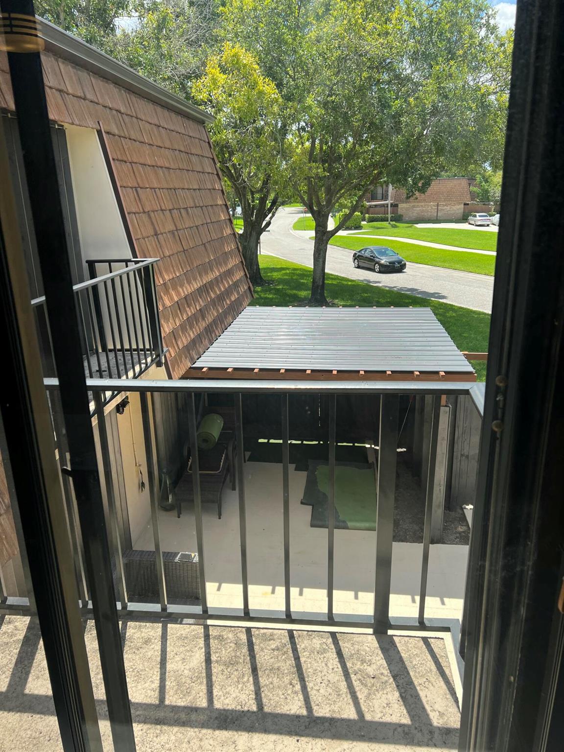 SHERWOOD LAKES - Residential Lease