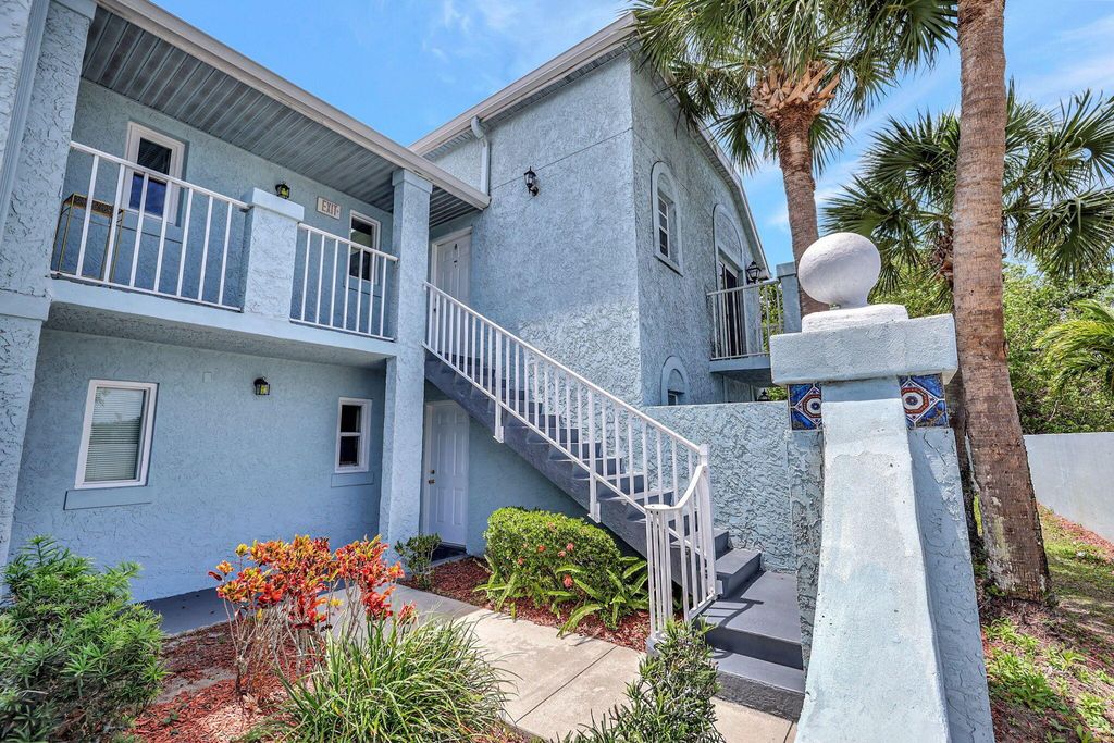 Photo of 1600 SE Green Acres Circle #204, Port Saint Lucie, FL 34953 (MLS # R10983559)