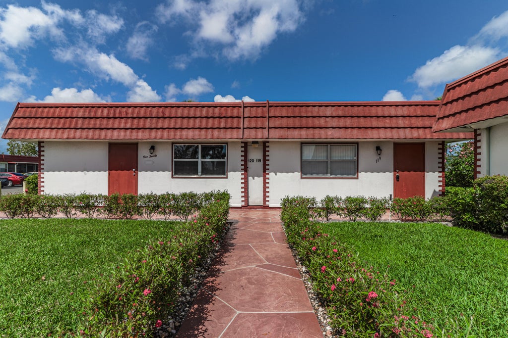 Photo of 119 Waterford E, Delray Beach, FL 33446 (MLS # R11003592)