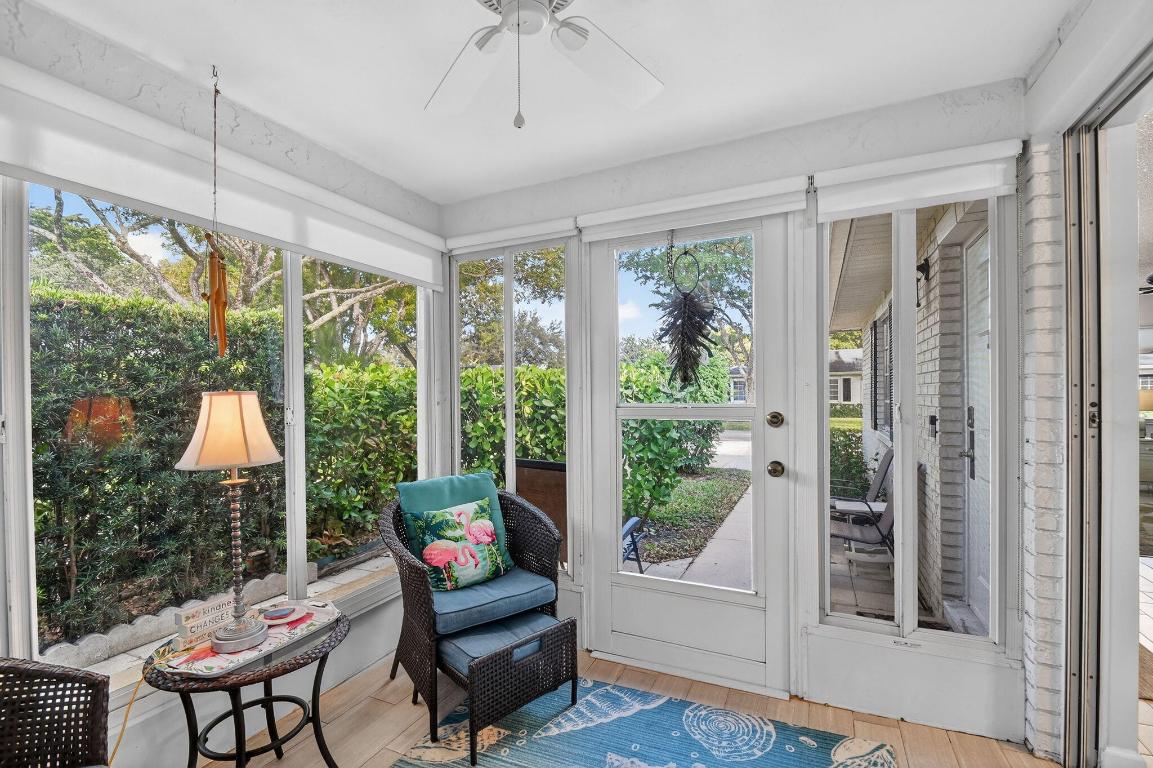 LIMETREE CONDO - Residential