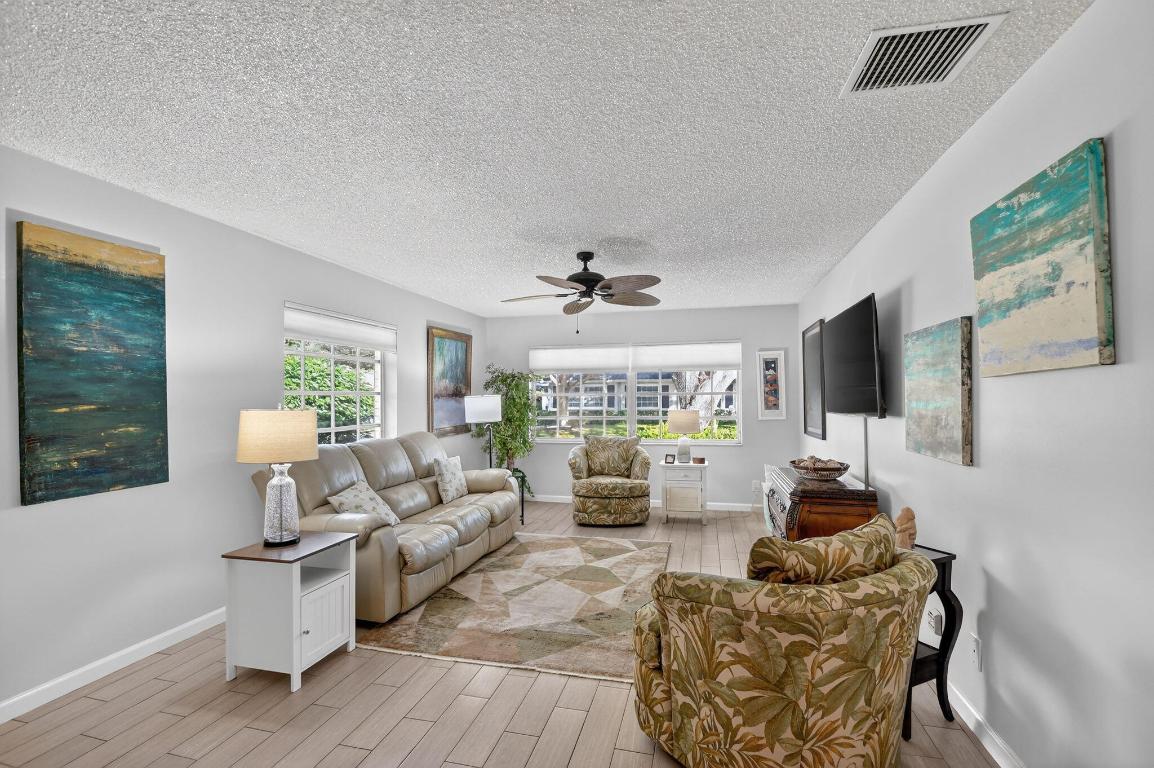 LIMETREE CONDO - Residential