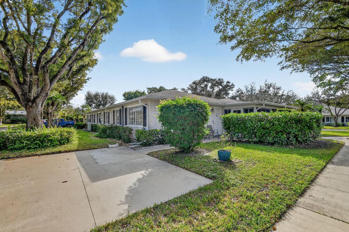 View photos, virtual tours, details... 10137 S 42nd Avenue S