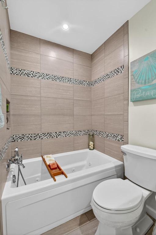 LIMETREE CONDO - Residential