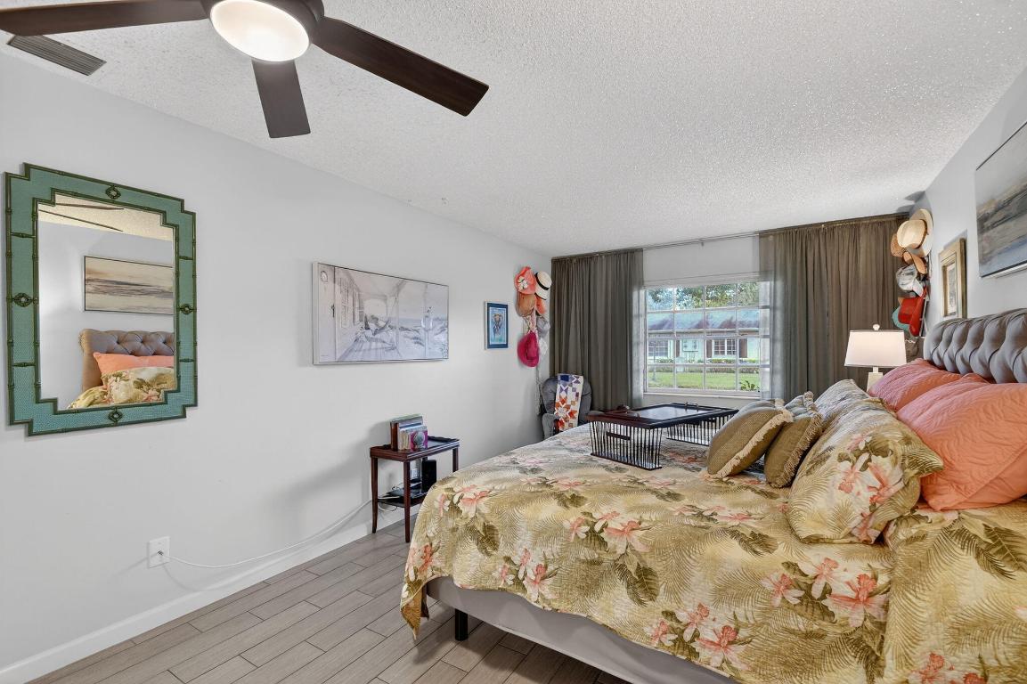 LIMETREE CONDO - Residential