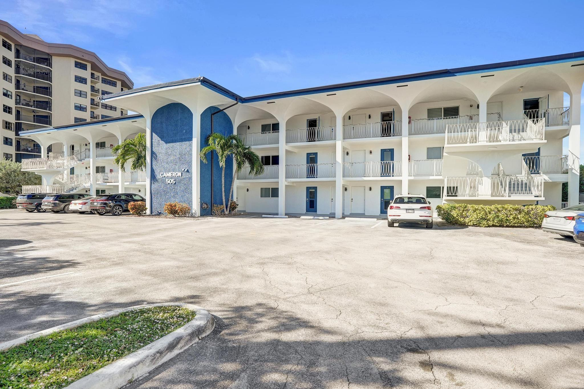 505 N Riverside Drive 7