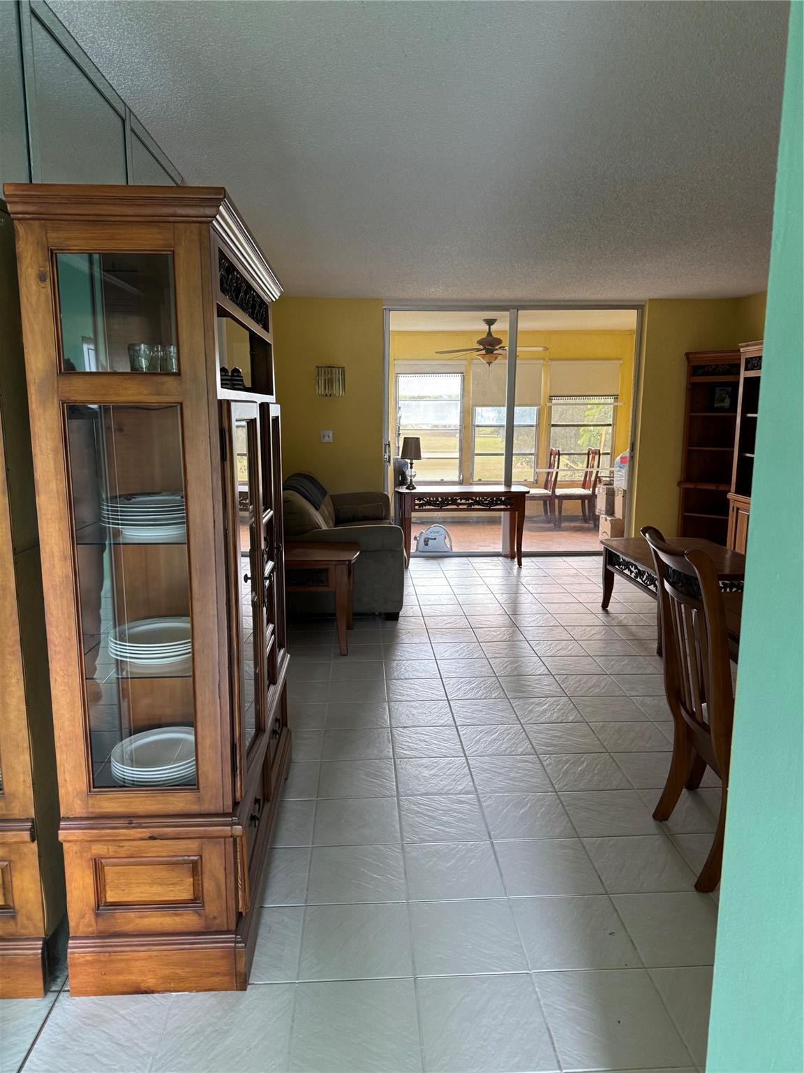 PALM SPRINGS 2 - Residential