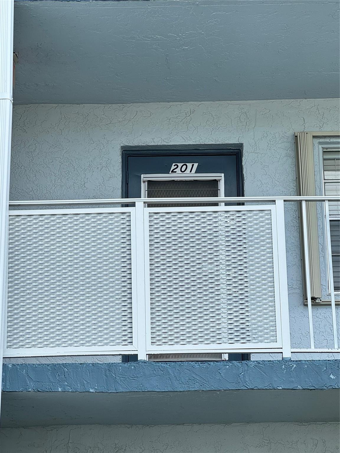 PALM SPRINGS 2 - Residential