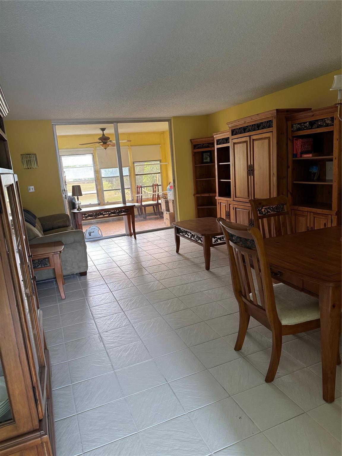 PALM SPRINGS 2 - Residential