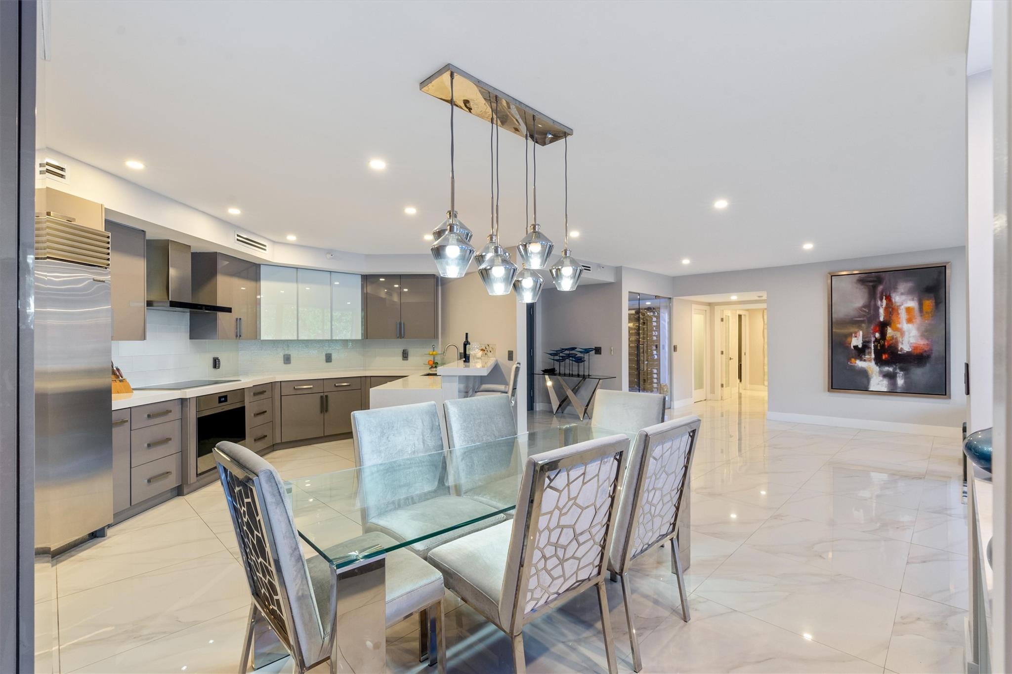 PALM BEACH HAMPTON CONDO - Residential